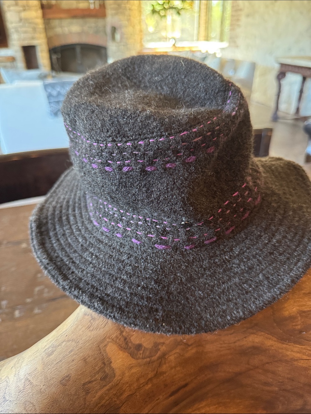 Helen Kaminski, hat